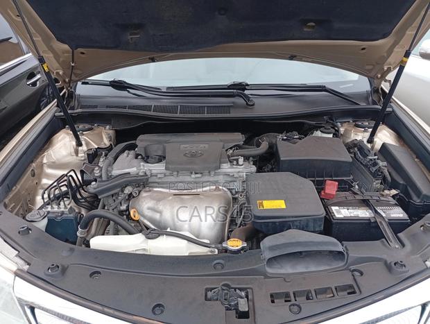 Toyota Camry 2012 Gold