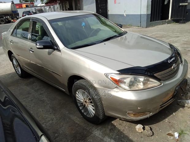 Toyota Camry 2003 Gold