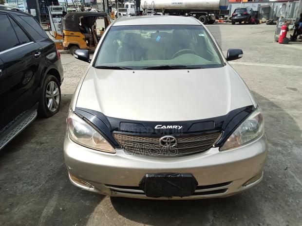 Toyota Camry 2003 Gold