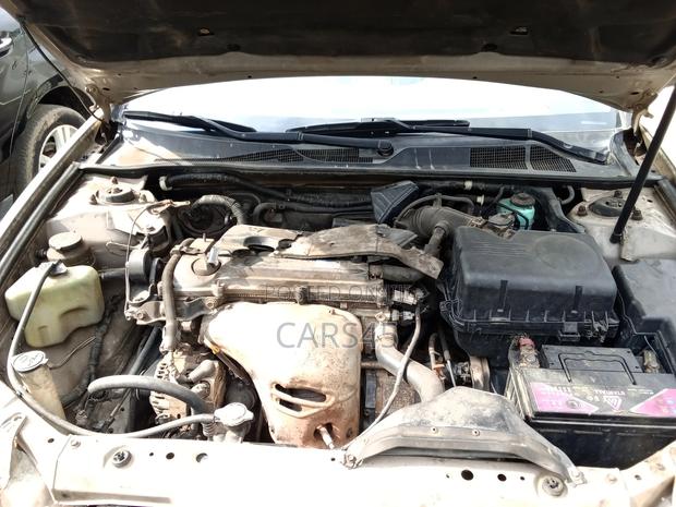 Toyota Camry 2003 Gold