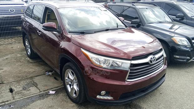 Toyota Highlander LE 4dr SUV AWD (3.5L 6cyl 6A) 2015 Red