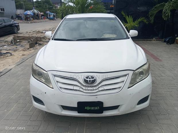 Toyota Camry 2010 White