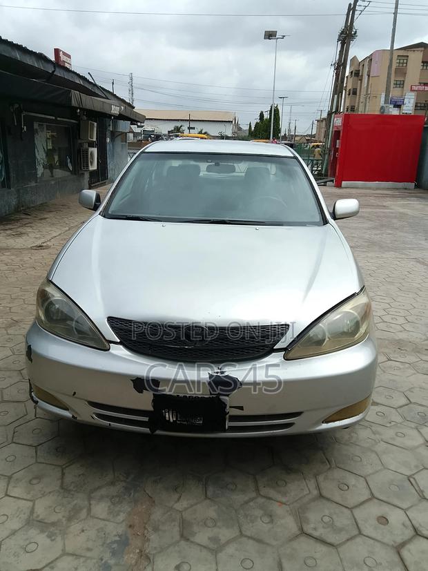 Toyota Camry 2002 Silver