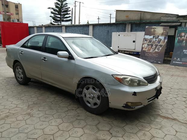 Toyota Camry 2002 Silver