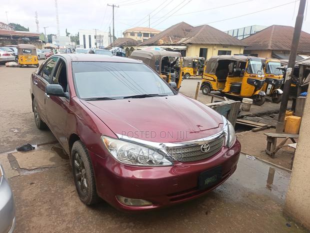Toyota Camry 2002 Red