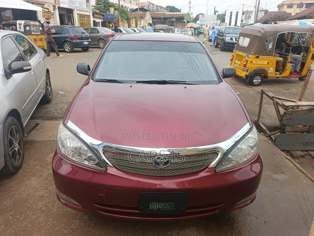 Toyota Camry 2002 Red