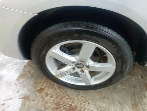 Nissan Rogue 2011 Silver