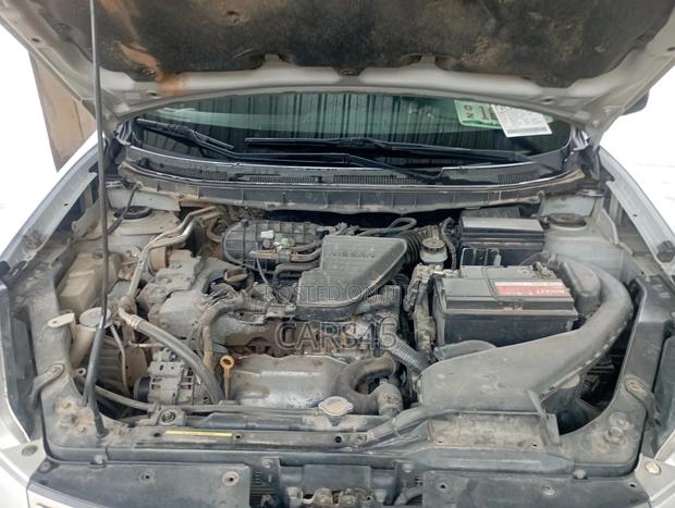 Nissan Rogue 2011 Silver