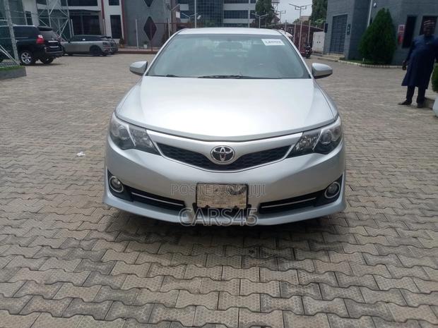 Toyota Camry 2014 Silver