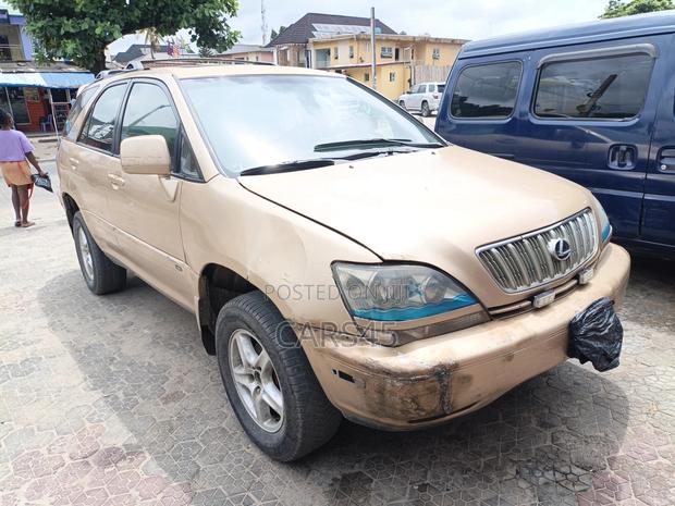 Lexus RX 2002 Gold