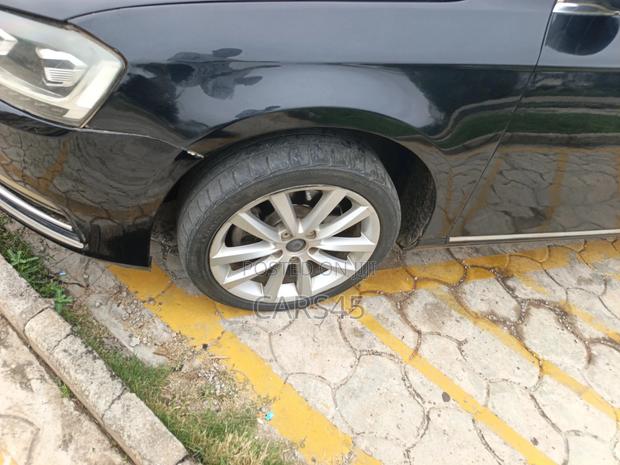 Volkswagen Passat 2012 Black