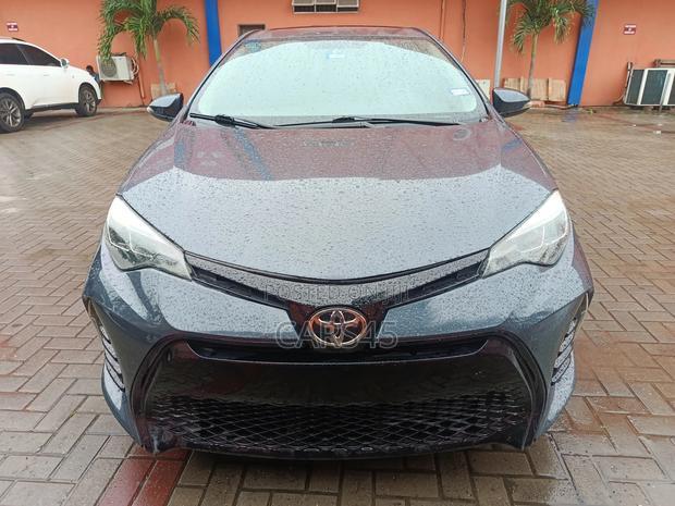 Toyota Corolla 2016 Blue