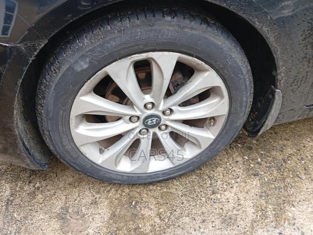 Hyundai Sonata 2011 Black