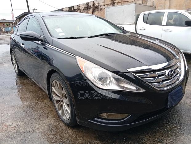 Hyundai Sonata 2011 Black