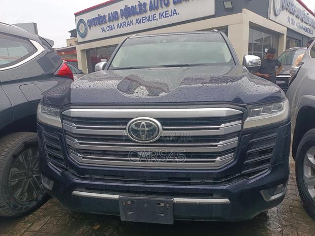Toyota Land Cruiser 2022 Blue