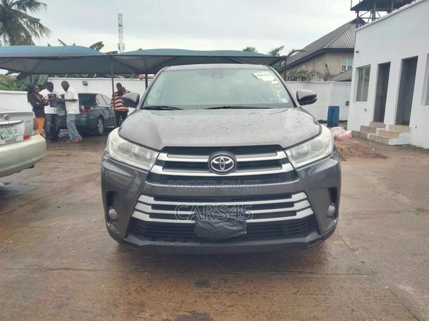 Toyota Highlander 2018 Gray