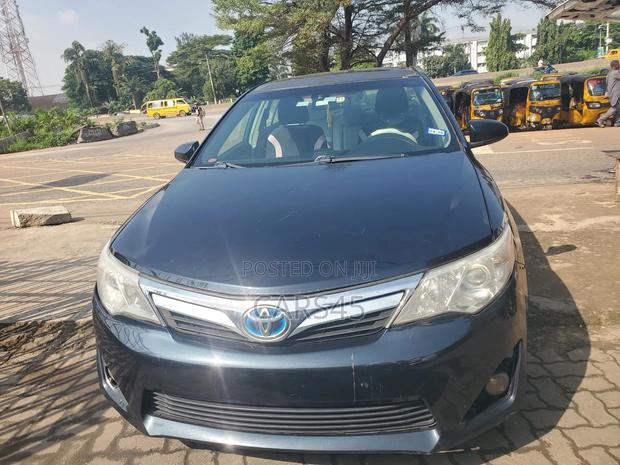 Toyota Camry Hybrid XLE 2012 Black