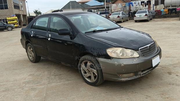 Toyota Corolla 2005 Black