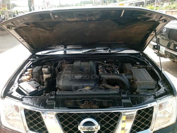 Nissan Navara 2008 Black