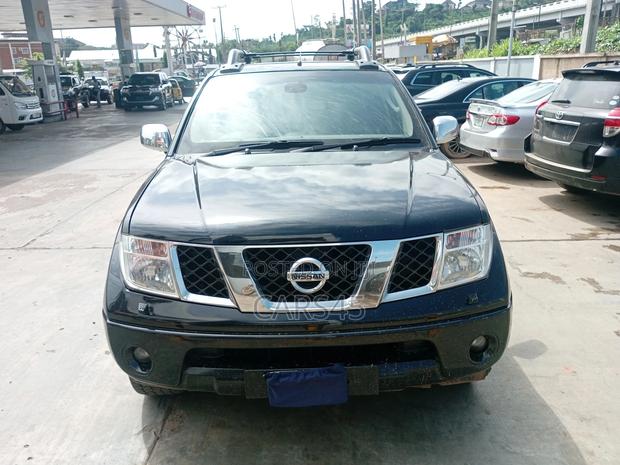 Nissan Navara 2008 Black