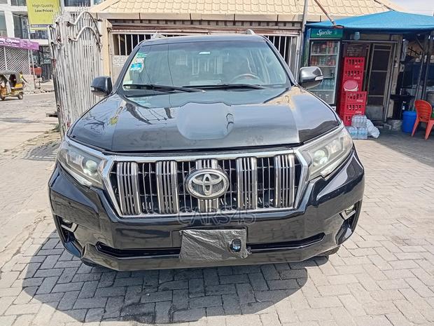 Toyota Land Cruiser Prado 2011 Black