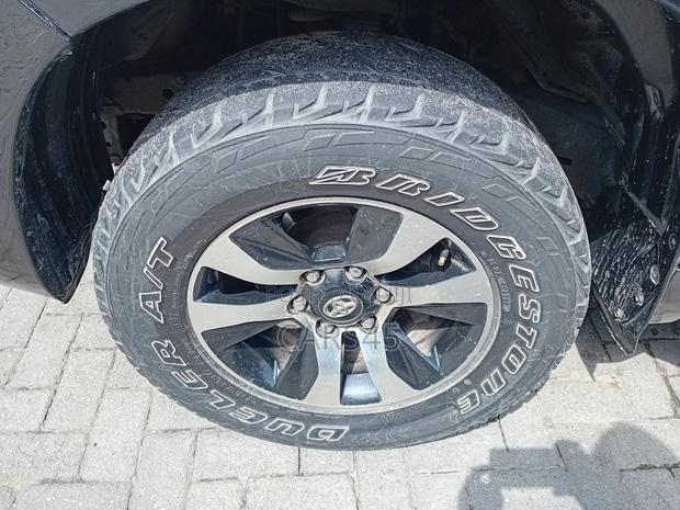 Toyota Land Cruiser Prado 2011 Black