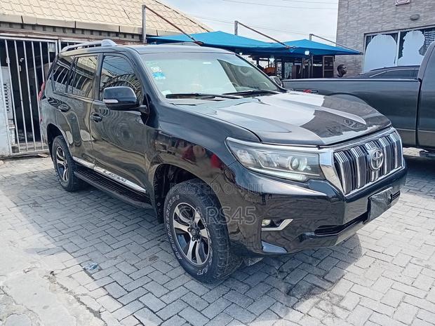 Toyota Land Cruiser Prado 2011 Black
