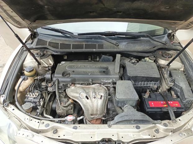 Toyota Camry 2008 Gold