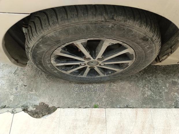 Toyota Camry 2008 Gold