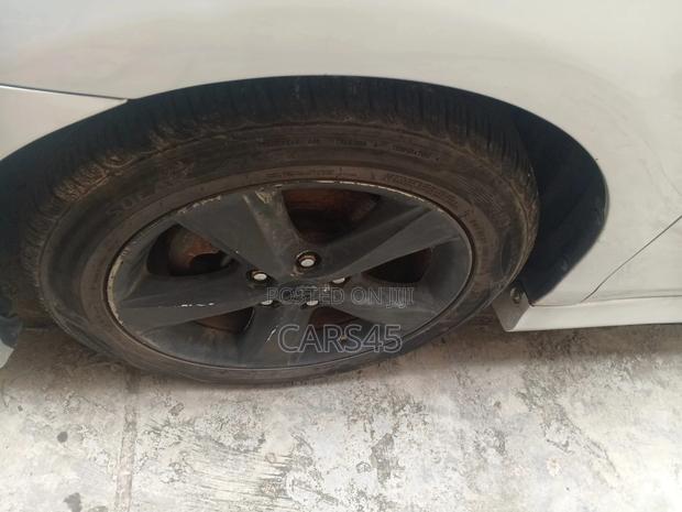 Toyota Camry 2011 Silver