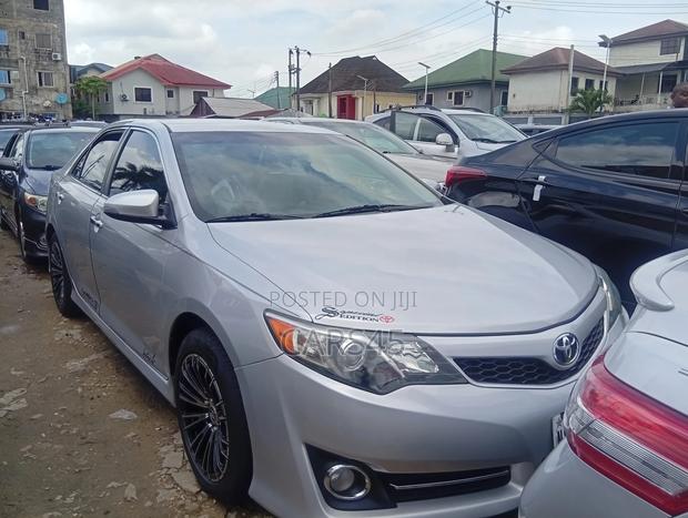 Toyota Camry 2014 Silver