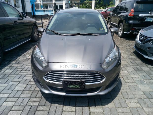 Ford Fiesta 2014 Gray
