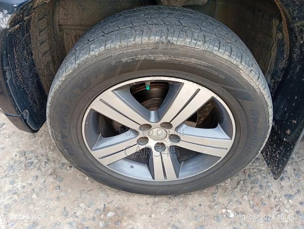 Mitsubishi Endeavor 2011 Black