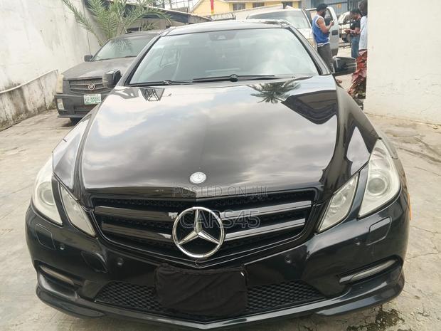 Mercedes-Benz E-Class 2012 Black