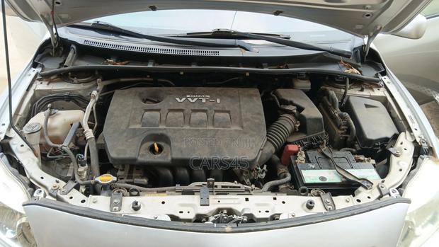Toyota Corolla 2009 Silver