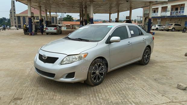 Toyota Corolla 2009 Silver