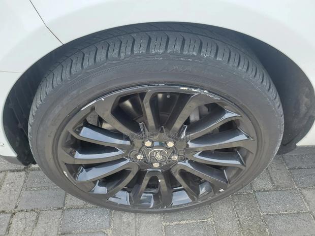 Land Rover Range Rover Vogue 2018 White
