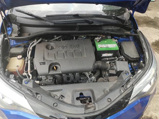 Toyota C-HR 2020 Blue