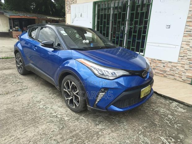 Toyota C-HR 2020 Blue