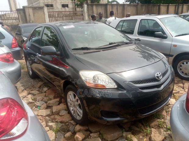 Toyota Yaris 2007 Gray