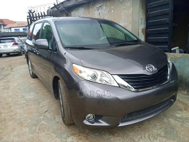 Toyota Sienna LE 8 Passenger 2012 Gray