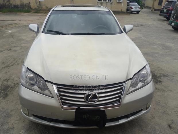 Lexus ES 2012 Gray