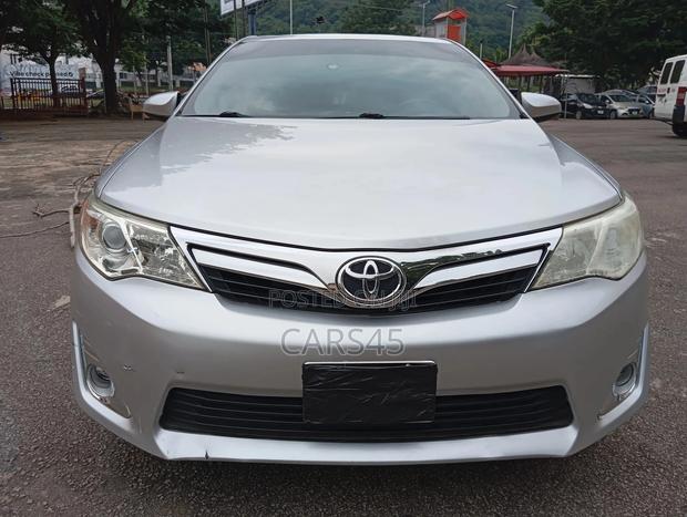 Toyota Camry 2013 Silver