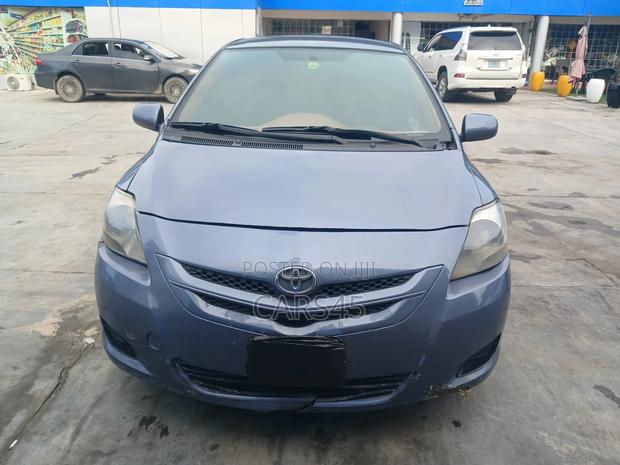 Toyota Yaris 2008 Purple