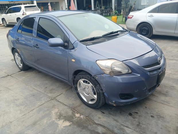 Toyota Yaris 2008 Purple