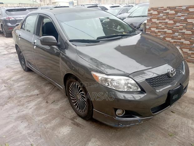 Toyota Corolla 2009 Black