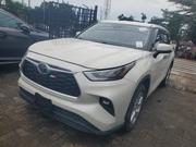 Toyota Highlander LE FWD 2020 White for sale