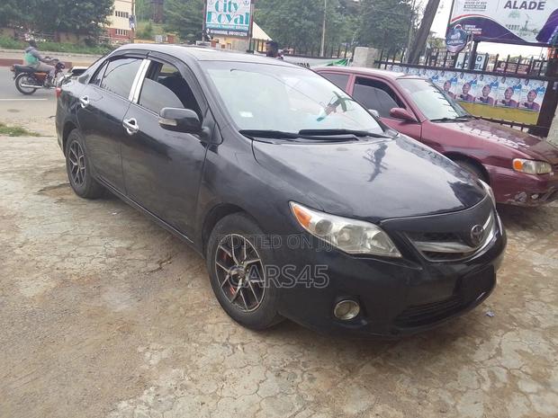 Toyota Corolla 2009 Black