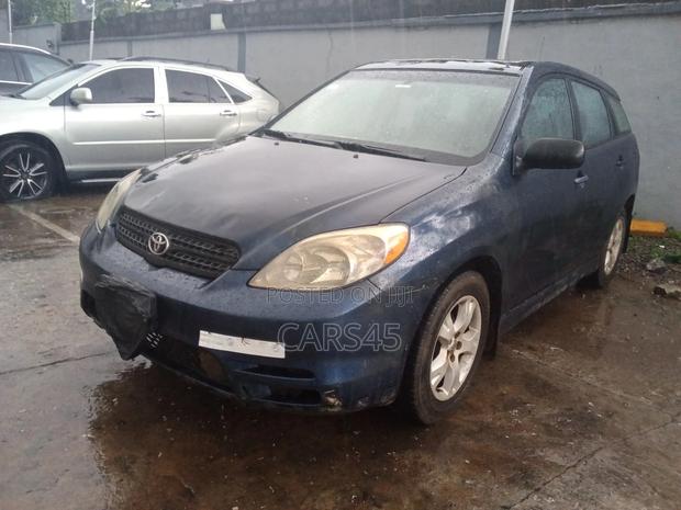 Toyota Matrix XR Hatchback FWD (1.8L 4cyl 4A) 2004 Blue