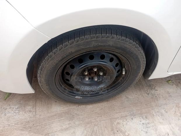 Toyota Corolla 2014 White